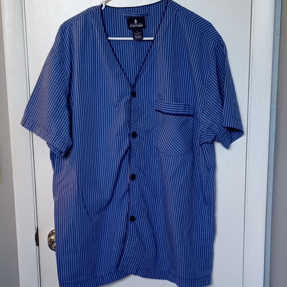 STAFFORD MEN'S PJ's SHORT SLEEVE SHORT BOTTOMS SIZE L BLUE WITH WHITE STRIPES